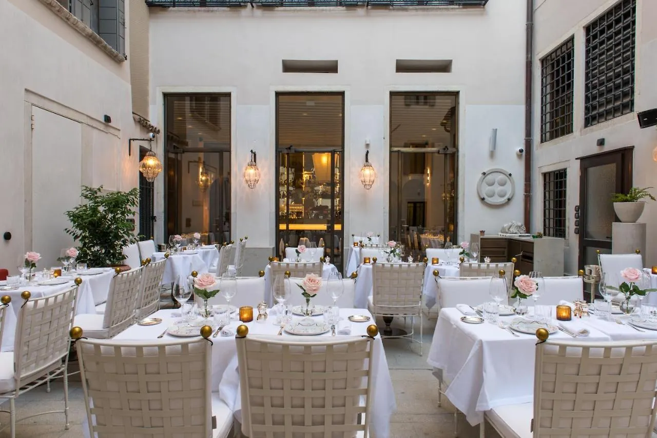 Hotel Nolinski Venezia - Evok Collection