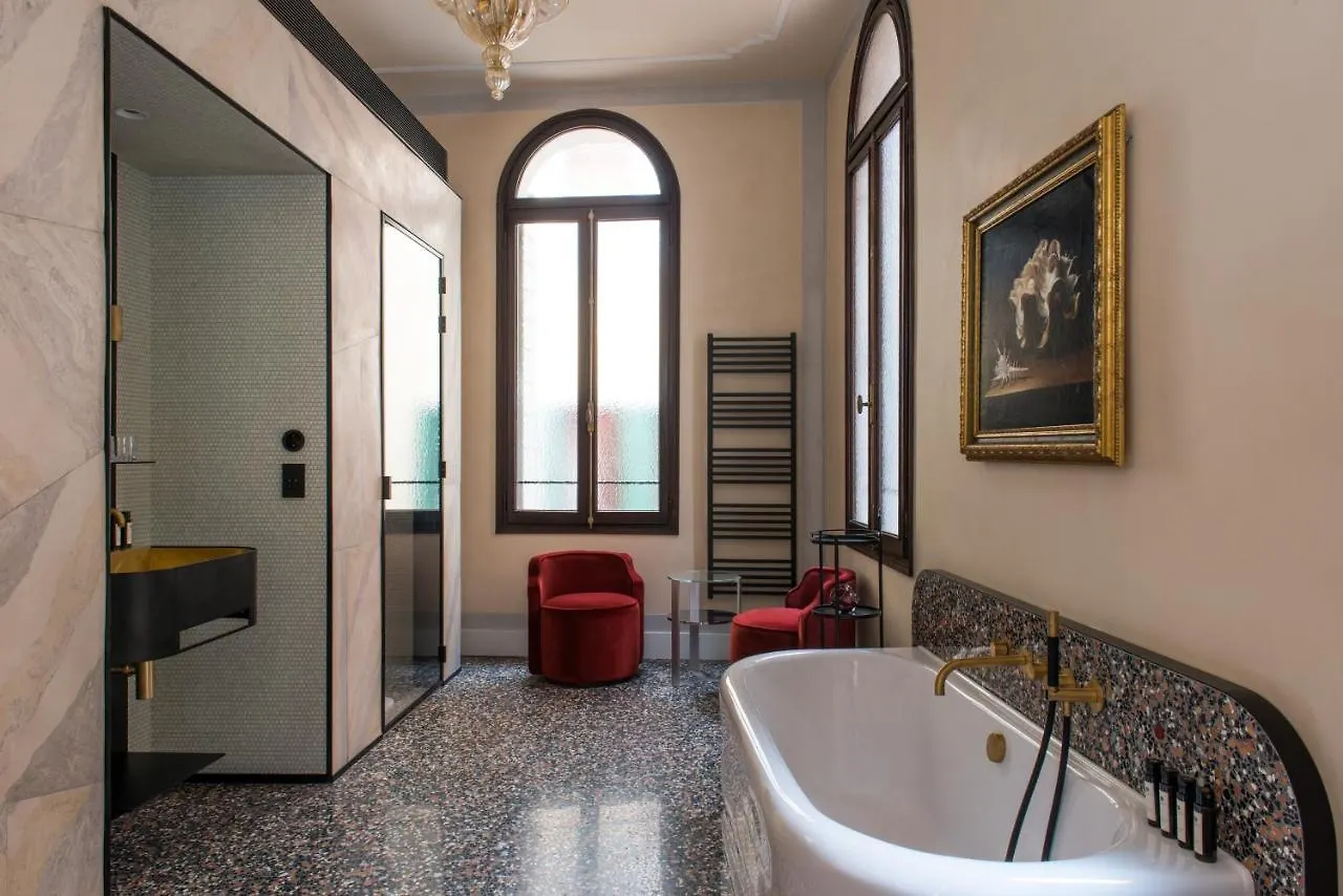 ***** Hotel Nolinski Venezia - Evok Collection Italië